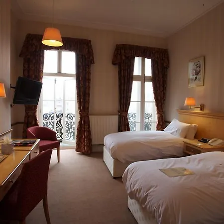 Hotell The Crescent 3*