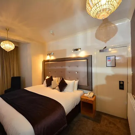 The Crescent Otel