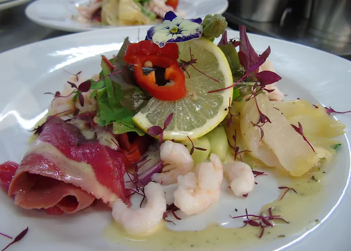 Hotel The Crescent 3*