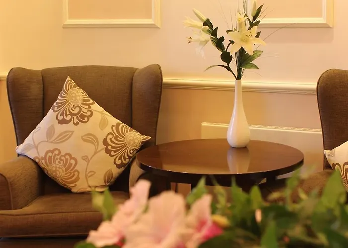 The Crescent Hotel 3*