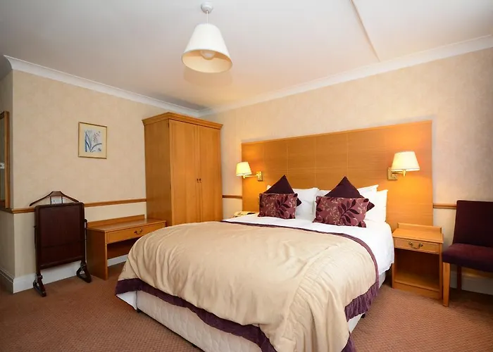 The Crescent Hotel 3*