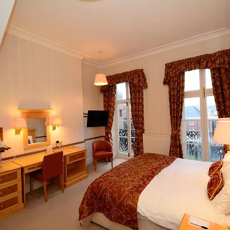 The Crescent 3* Scarborough