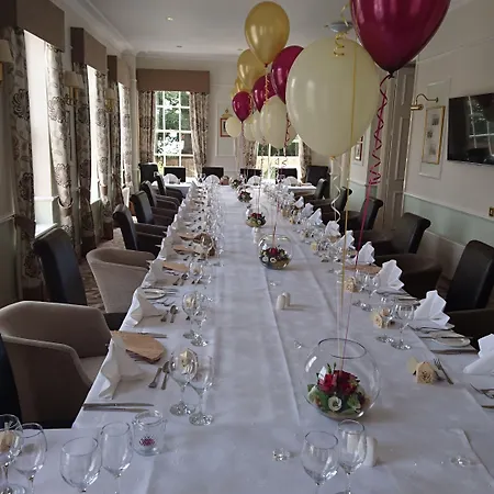 The Crescent 3* Scarborough