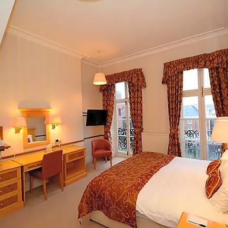 The Crescent 3*