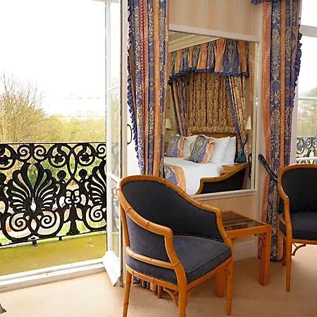 The Crescent 3*