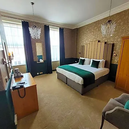 The Crescent 3* Scarborough
