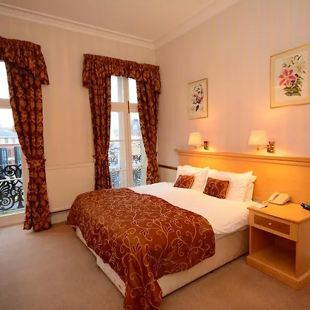 The Crescent Hotel 3*