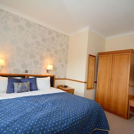 Hotel The Crescent 3*