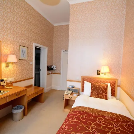The Crescent 3* Scarborough