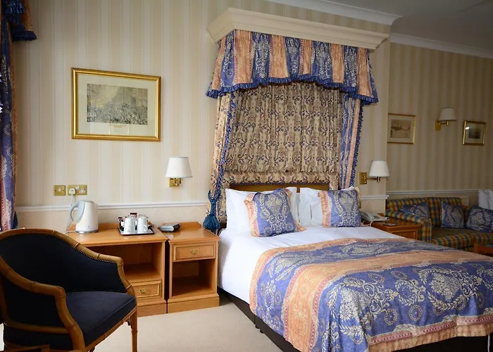 The Crescent 3* Scarborough