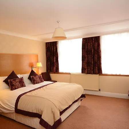 The Crescent Σκάρμπορο